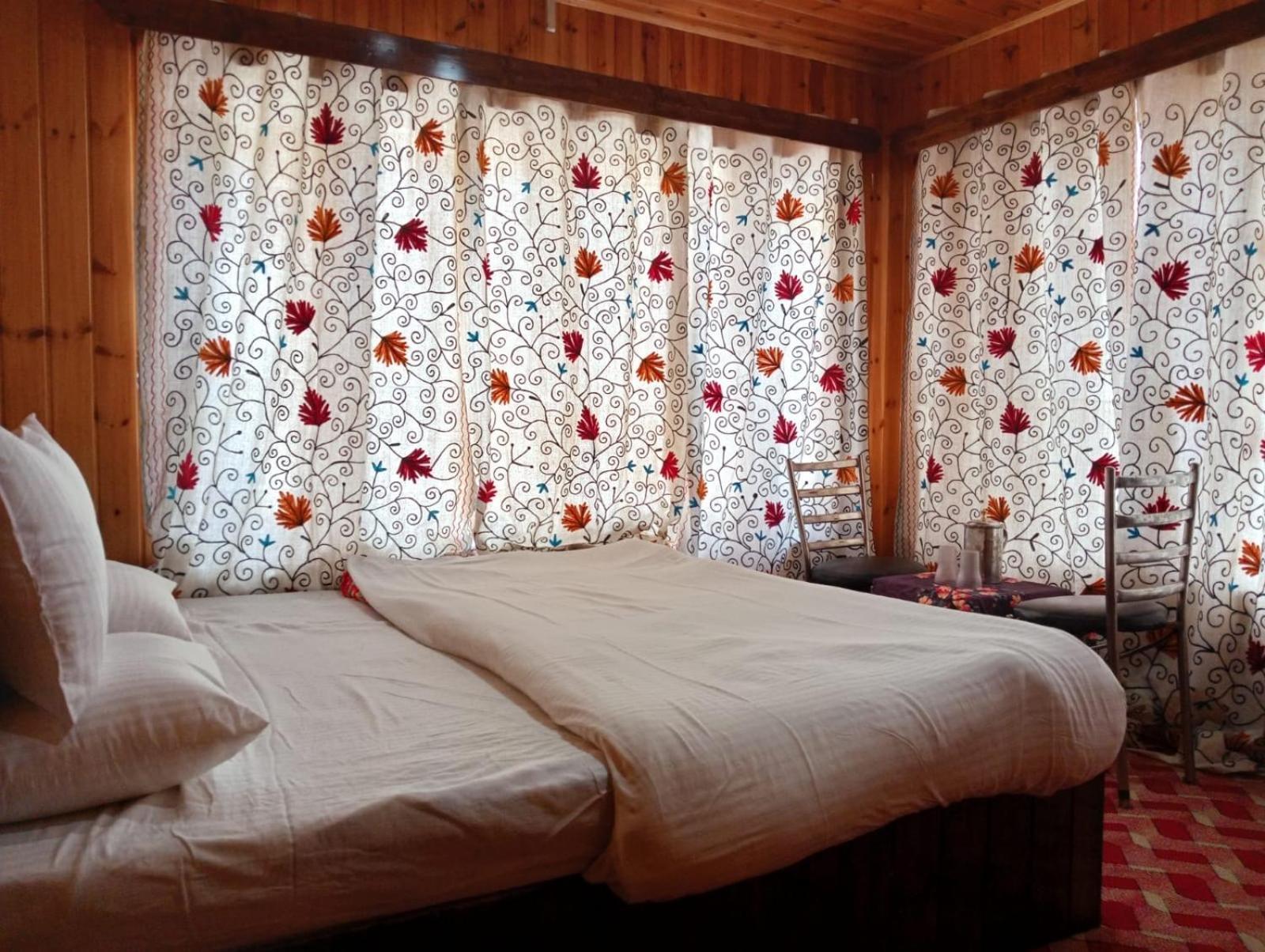 New Prince Cottage & Saibha Palace Pahalgām エクステリア 写真